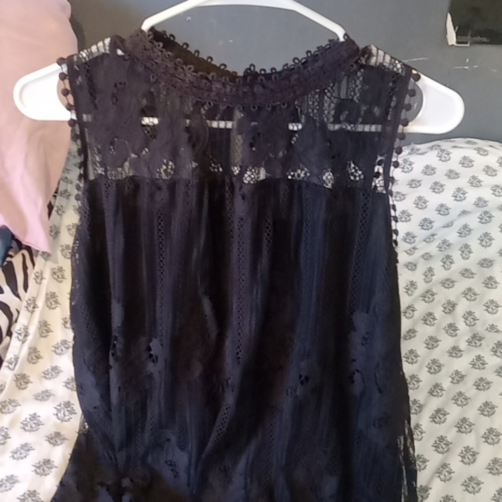 Pretty Black Lace  Top - Picture 11 of 16